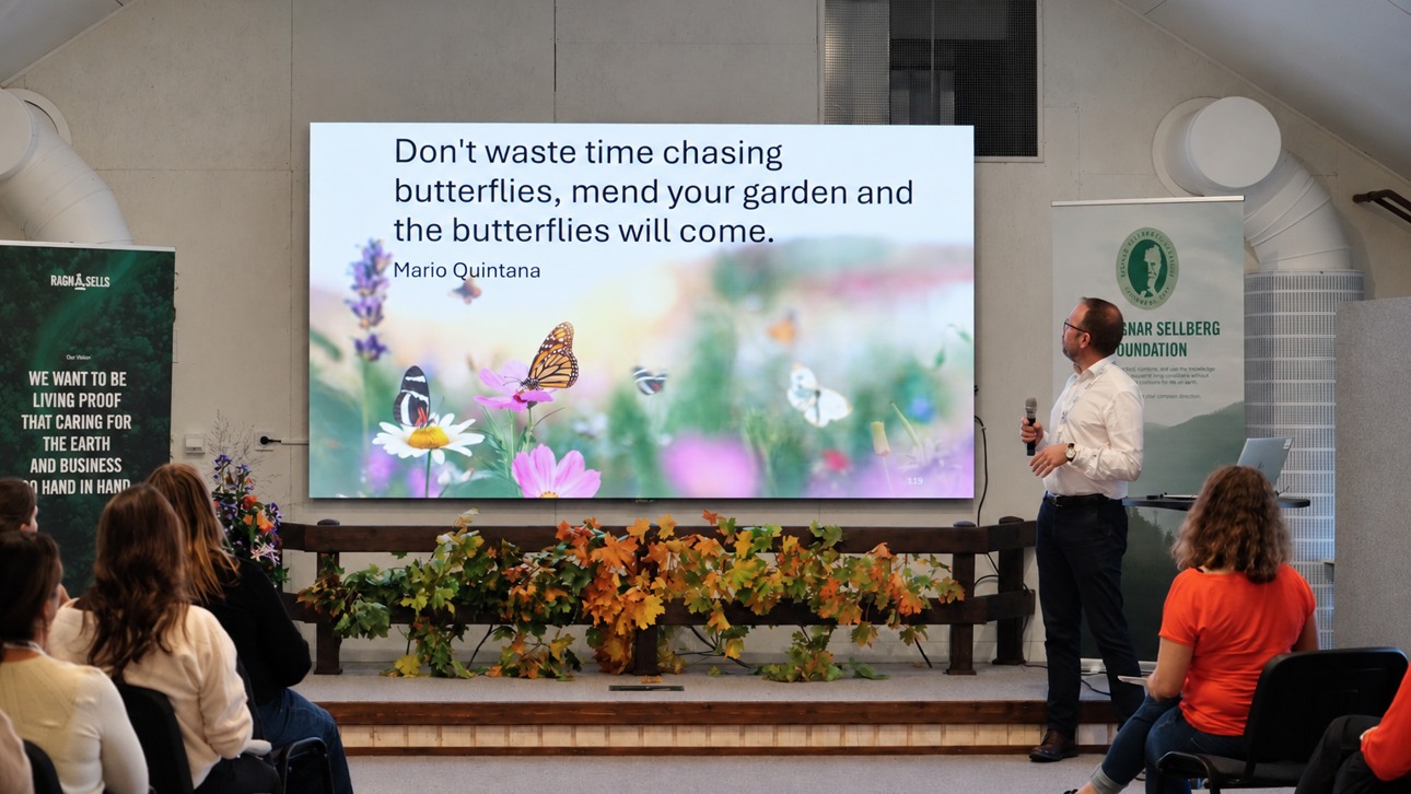 Karl Edsj&ouml; presenting at Future Days